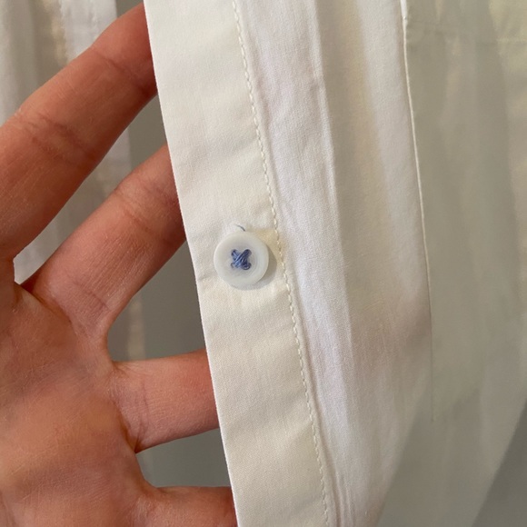 Beachlunchlounge whir and blue stripe button top. - Picture 3 of 6